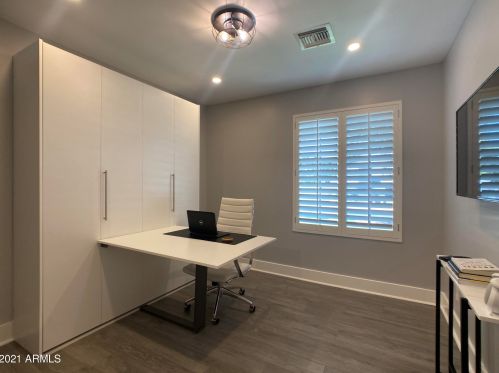 2423 Beryl Ave, Phoenix AZ 85021-2480 exterior