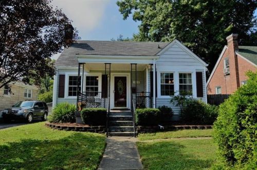 1424 Homeview Dr, Louisville KY  40215-2623 exterior