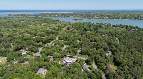 6 Peach Orch Ln, Eastham MA 02642-2673 exterior