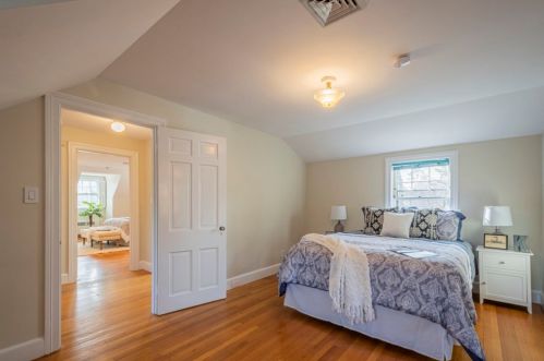 544 Quinobequin Rd, Newton MA 02468-2129 exterior