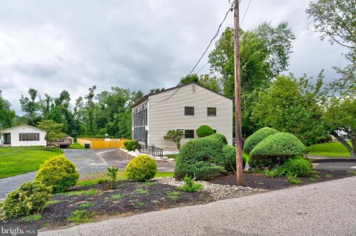 833 Boundary Rd, West Deptford NJ 08096-3614 exterior