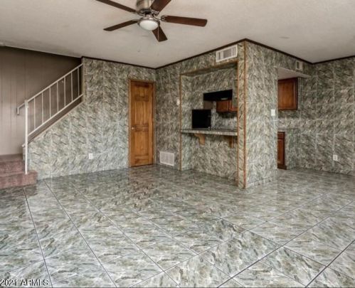 5328 Belleview St, Phoenix, AZ 85043-1769