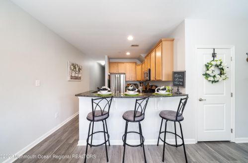 38 Kyle Dr, Tinton Falls NJ 07712-7536 exterior