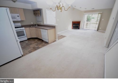 1304 Tristram Cir, West Deptford NJ 08051-2256 exterior