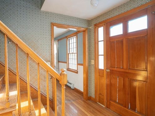 83 Country Way, Taunton MA 02780-1201 exterior