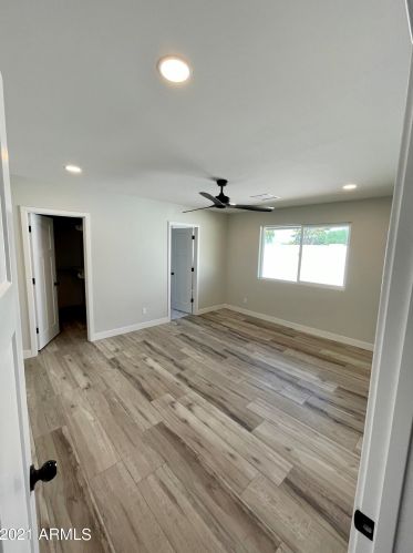 2501 Beryl Ave, Phoenix AZ  85028-3714 exterior