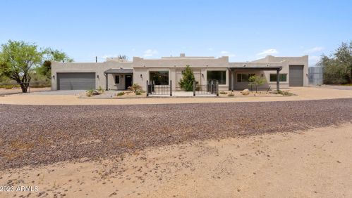 39068 15th Ave, Phoenix AZ 85086-7226 exterior