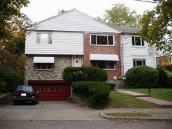 9 Glazer Rd, Newton, MA 02459-2215