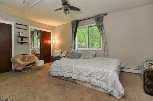 364 Skyline Lk Dr, Skyline Lakes NJ 07456-1943 exterior