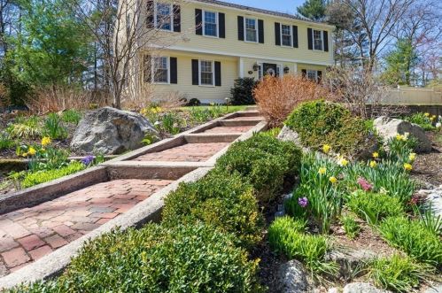 19 Camelot Dr, Hingham, MA 02043-4865