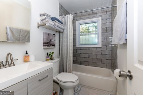 45 Holly Rd, Atlanta GA 30314-2150 exterior