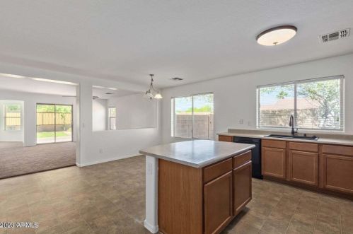 3221 Alta Vista Rd, Phoenix AZ  85041-5213 exterior