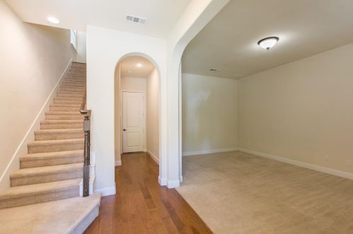 6466 Riviera Dr, Irving TX  75039-4160 exterior