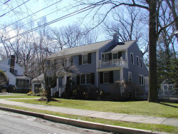 122 Berkeley St, Newton, MA 02465-2619