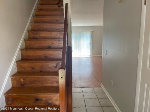 190 Douglas Ct, West Deptford, NJ 08086-2013