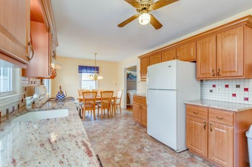 22 Glenwood Dr, Lawrence MA 01843-3001 exterior