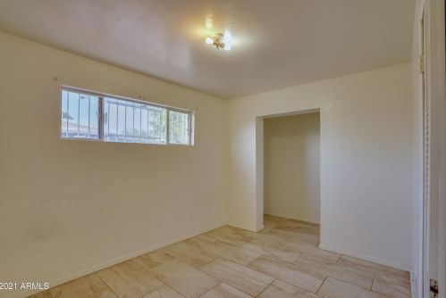 2031 37 Dr, Phoenix AZ 85053-2807 exterior