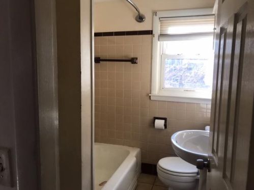 253 Main St, Dennis MA 02638-1949 exterior