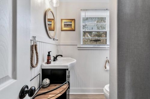 722 State Hwy, Eastham MA 02642-2534 exterior