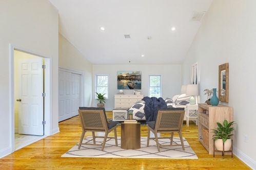 6 Pine Grove St, Milton MA  02186-4314 exterior