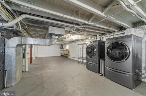 308 Colonial Ave, West Deptford NJ  08096-1010 exterior