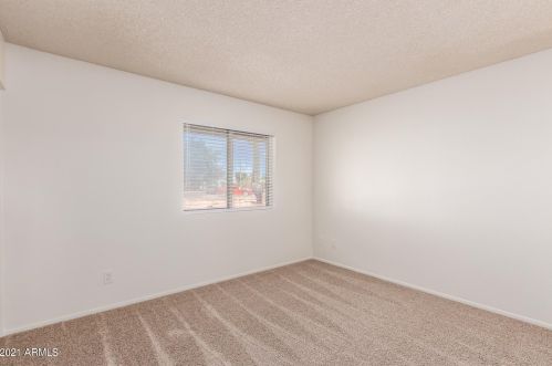 9801 37 Dr, Phoenix AZ 85053-2806 exterior