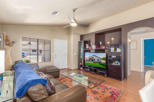 20250 32 Pl, Phoenix AZ 85008-6209 exterior