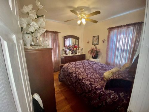 68 Foster St, Fall River MA 02721-2774 exterior