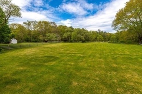 110 Tiffany Rd, Hingham MA 02061-2721 exterior