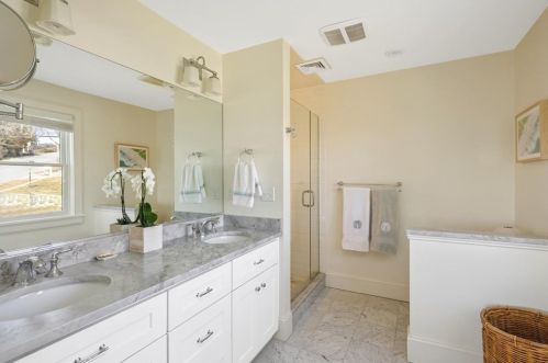 14 Otis Hl Rd, Hingham MA 02043-4510 exterior