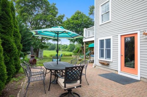 6 Chestnut Rd, Hingham MA 02043-1415 exterior