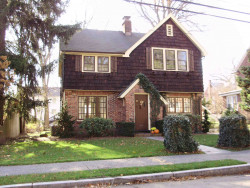 20 Lombard St, Newton, MA 02458-2514