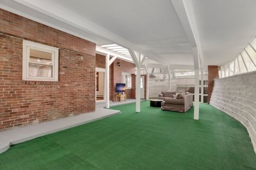 922 Furnace Brk Pkwy, Quincy MA 02169-2304 exterior