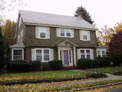 3 Applegarth St, Newton, MA 02459-1110