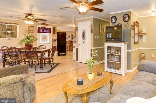 420 Pennsylvania Ave, West Deptford NJ 08063-1223 exterior