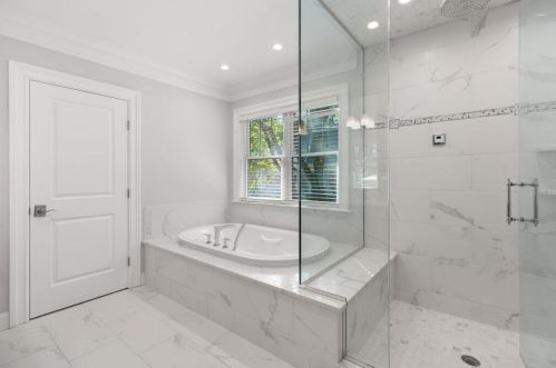 10 Fox Hl Rd, Newton MA exterior