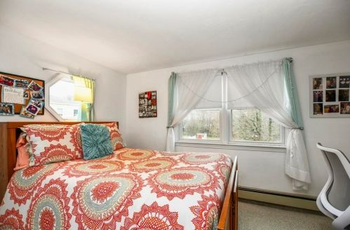 50 Pleasant St, Whitman MA 02382-2118 exterior