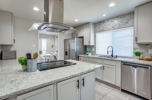 1928 Hawken Dr, Plano TX 75023-1761 exterior