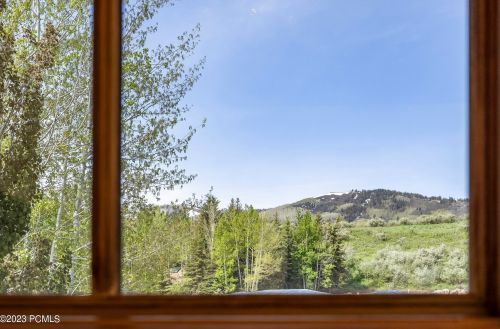 2324 Lucky John Dr, Park City UT 84060-6920 exterior