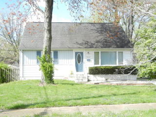 3042 Hendon Rd, Louisville, KY 40220-1873