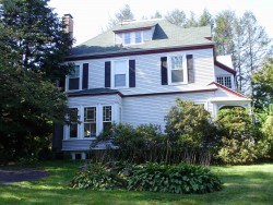 190 Mount Vernon St, Newton, MA 02465-2517