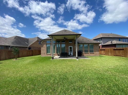 207 Conchola Ln, Richmond TX 77469-1823 exterior