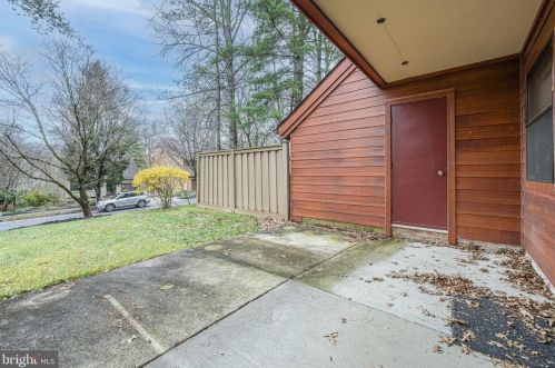 7505 Weather Worn Way, Columbia MD 21046-2514 exterior