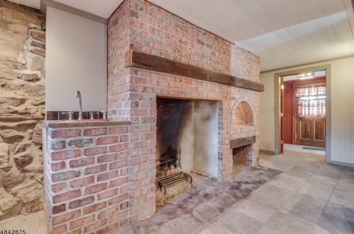 225 Spring Garden Rd, Milford, NJ 08848-1815