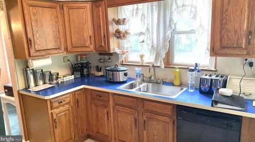 45 Elm Ave, West Deptford NJ 08051-1510 exterior