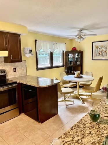 21 Coal Kiln Rd, Princeton MA 01541-1503 exterior