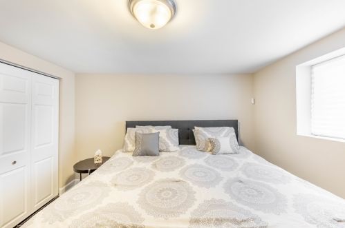 1907 Wenonah Ave, Forest View IL 60402-1666 exterior