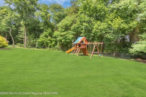 8 Bailey Ct, Jackson Twp NJ  08527-4459 exterior