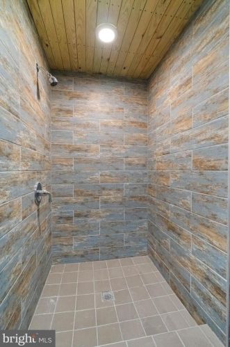 1815 20 St, Philadelphia PA 19145-2048 exterior