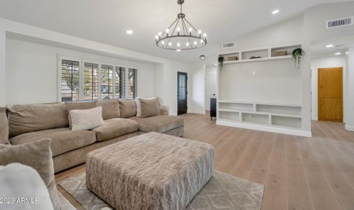 8001 11th Ave, Phoenix AZ  85021-5626 exterior